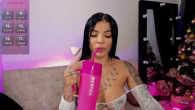 EmmaRusellx online show from 12.24.24