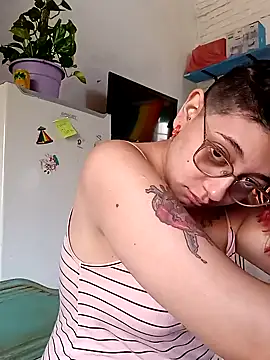 Snapshot of ConeNella chatting on 12.13.24 ConeNella online show from 12.13.24