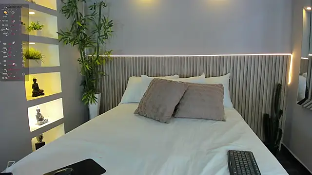 EmmilyCollson online show from 09.26.25