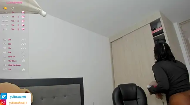 Snapshot of charlotte_tiller chatting on 02.21.25 charlotte tiller online show from 02.21.25