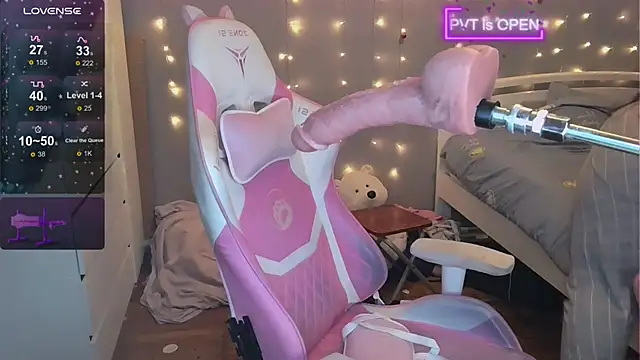 Snapshot of og_maddison chatting on 01.11.25 og maddison online show from 01.11.25