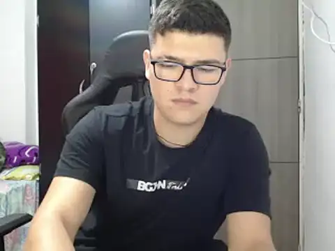 Plug Control online show from 03.06.25