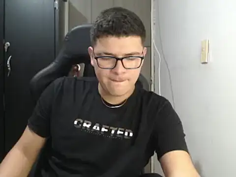 Plug Control online show from 03.12.25