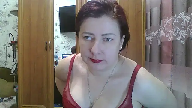 SophieNightAh online show from 12.10.24