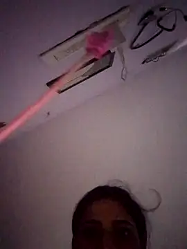 Snapshot of HangdogBeggary chatting on 12.28.24 HangdogBeggary online show from 12.28.24