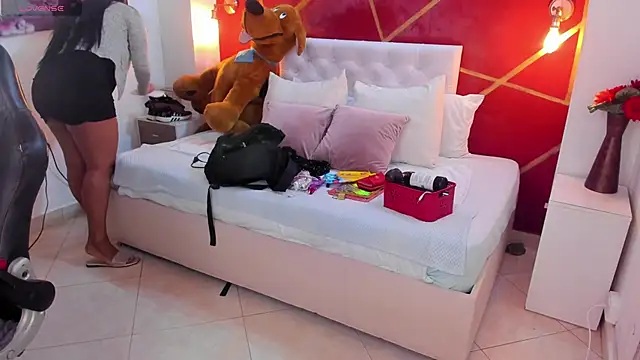 Snapshot of lia_mariana chatting on 03.10.25 lia mariana online show from 03.10.25