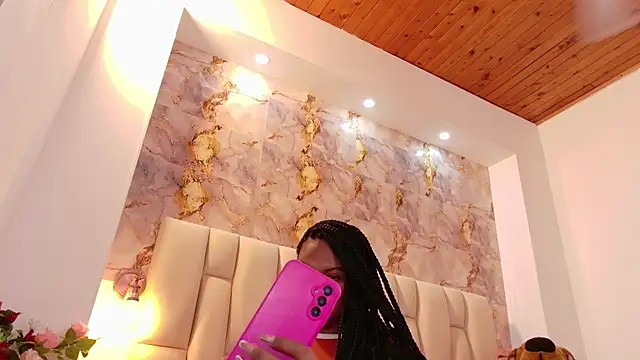 Snapshot of lia_mariana chatting on 11.15.25 lia mariana online show from 11.15.25