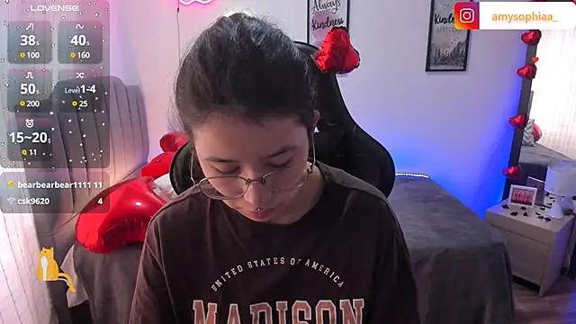 Amy joones online show from 02.08.25