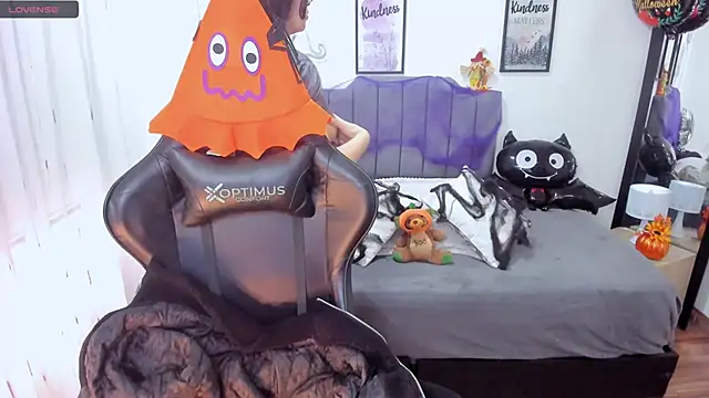 Amy joones online show from 10.25.25