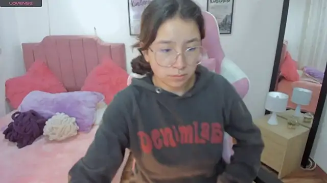 Amy joones online show from 11.14.25