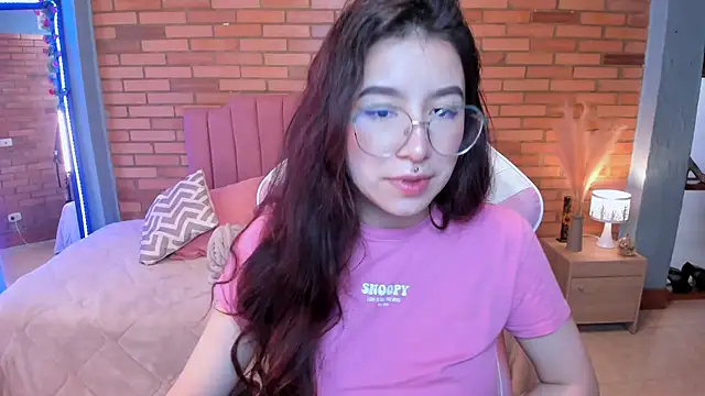 Snapshot of Amy_joones chatting on 05.24.26 Amy joones online show from 05.24.26