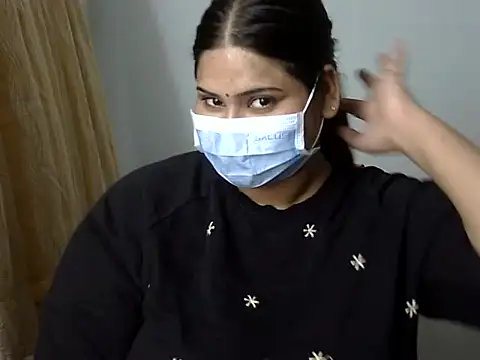 Snapshot of cutelady65 chatting on 11.23.25 cutelady65 online show from 11.23.25