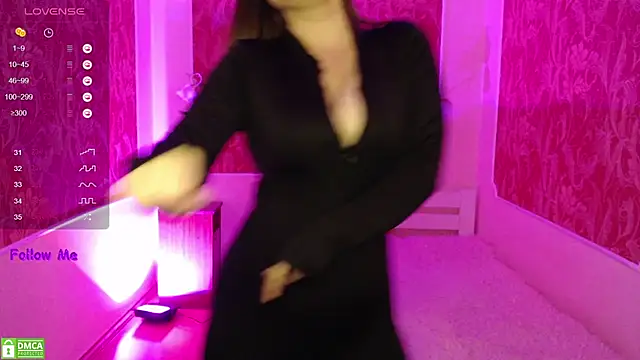 Snapshot of VerySweetKate111 chatting on 10.14.25 VerySweetKate111 online show from 10.14.25