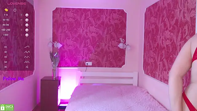 Snapshot of VerySweetKate111 chatting on 02.14.26 VerySweetKate111 online show from 02.14.26