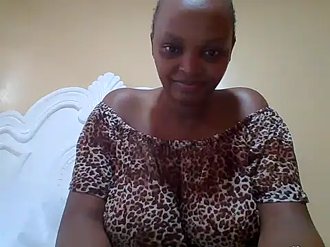 Snapshot of Sexxy-Shie chatting on 06.29.26 Sexxy-Shie online show from 06.29.26