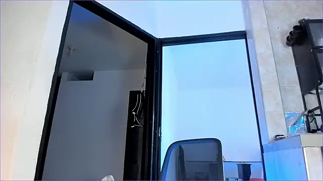Snapshot of CandyLatinHott chatting on 06.16.26 CandyLatinHott online show from 06.16.26