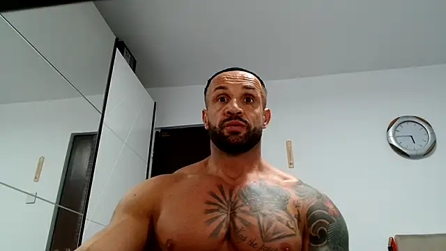 Magnificmuscles89 online show from 10.24.25