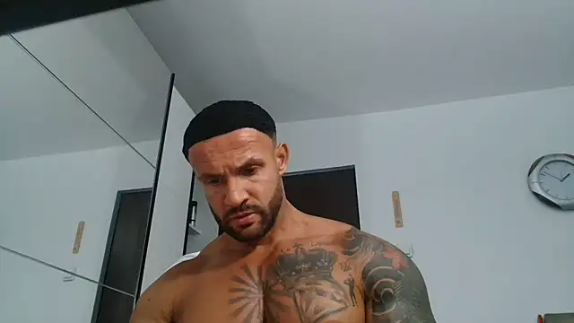 Snapshot of Magnificmuscles89 chatting on 05.27.26 Magnificmuscles89 online show from 05.27.26