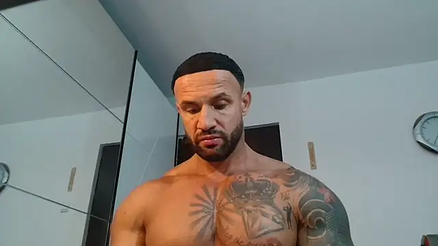 Snapshot of Magnificmuscles89 chatting on 06.02.26 Magnificmuscles89 online show from 06.02.26