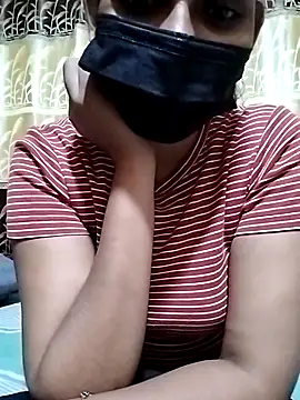 Snapshot of SLZAARA chatting on 12.03.24 SLZAARA online show from 12.03.24