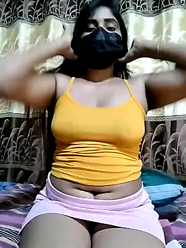 Snapshot of SLZAARA chatting on 12.24.24 SLZAARA online show from 12.24.24