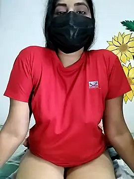 Snapshot of SLZAARA chatting on 03.20.25 SLZAARA online show from 03.20.25