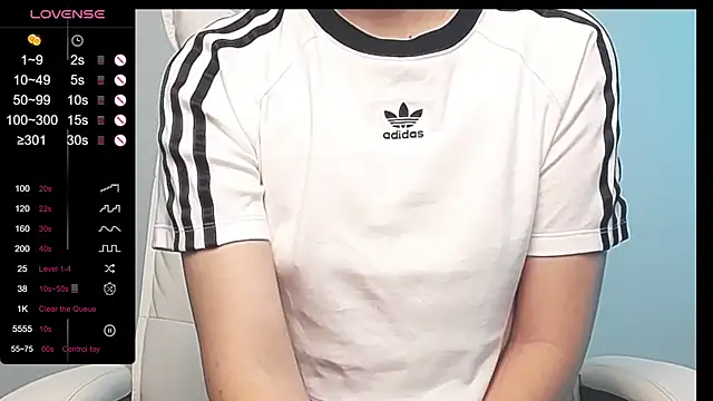 Snapshot of RRUUBBYYY chatting on 02.18.25 RRUUBBYYY online show from 02.18.25