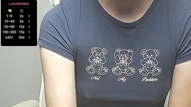 Snapshot of RRUUBBYYY chatting on 10.11.25 RRUUBBYYY online show from 10.11.25