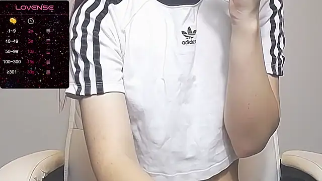 Snapshot of RRUUBBYYY chatting on 11.28.25 RRUUBBYYY online show from 11.28.25