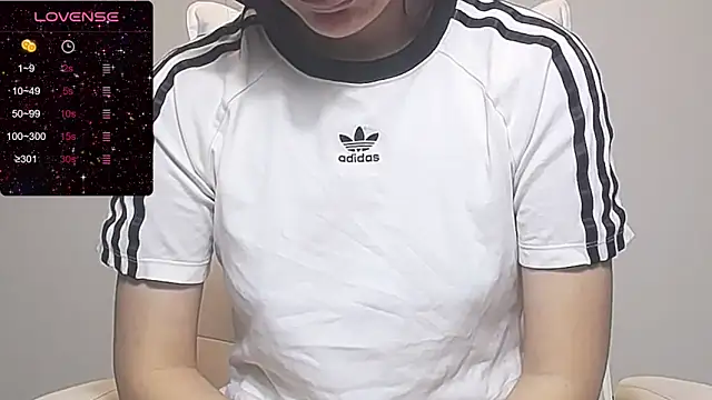 Snapshot of RRUUBBYYY chatting on 12.23.25 RRUUBBYYY online show from 12.23.25