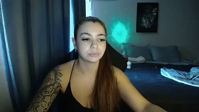 HotRuiva online show from 02.26.25