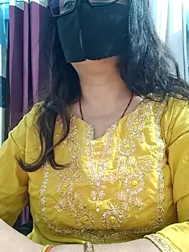Snapshot of Aishwaryaa_69 chatting on 06.25.26 Aishwaryaa 69 online show from 06.25.26