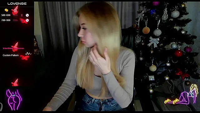 Snapshot of _NigoNika chatting on 11.29.25 NigoNika online show from 11.29.25