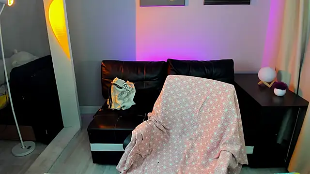 Cassie xKiss online show from 06.10.26