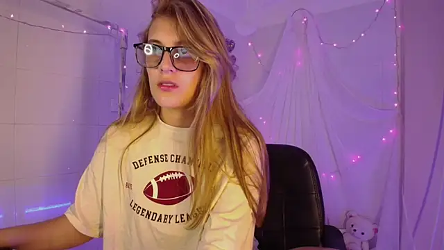 Giia paiige18 online show from 11.10.25