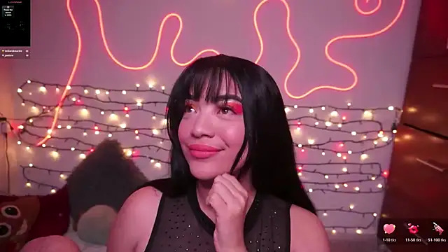 Snapshot of MaddisRock chatting on 12.02.25 MaddisRock online show from 12.02.25