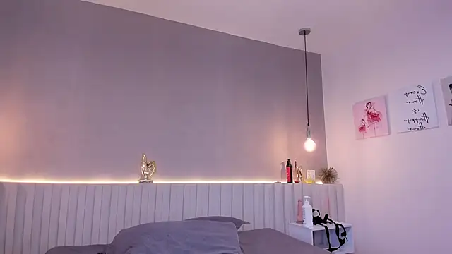 Snapshot of naughtylesbians__ chatting on 01.12.26 naughtylesbians online show from 01.12.26