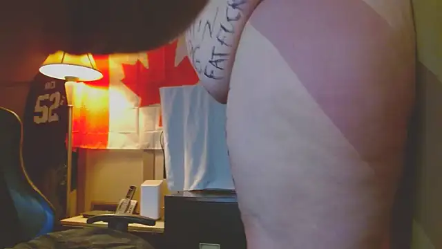 Snapshot of cosmicjones chatting on 03.19.25 cosmicjones online show from 03.19.25