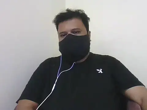 Snapshot of Hunk-Hand6 chatting on 11.21.25 Hunk-Hand6 online show from 11.21.25