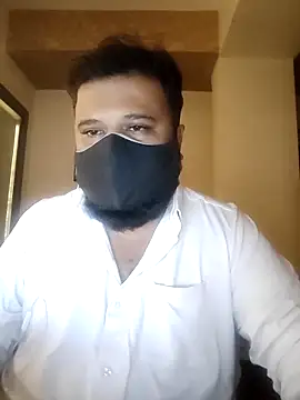 Snapshot of Hunk-Hand6 chatting on 12.19.25 Hunk-Hand6 online show from 12.19.25