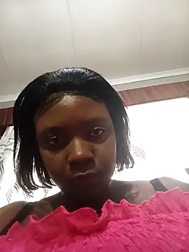 Snapshot of mloghyfsa chatting on 12.17.25 mloghyfsa online show from 12.17.25