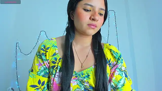 Snapshot of ayheleensexygirl1 chatting on 01.22.25 ayheleensexygirl1 online show from 01.22.25