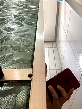 Snapshot of MaryAlbuquerque chatting on 11.05.25 MaryAlbuquerque online show from 11.05.25