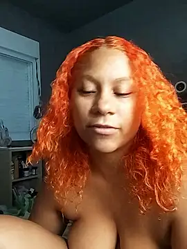 Snapshot of MaryAlbuquerque chatting on 01.13.26 MaryAlbuquerque online show from 01.13.26