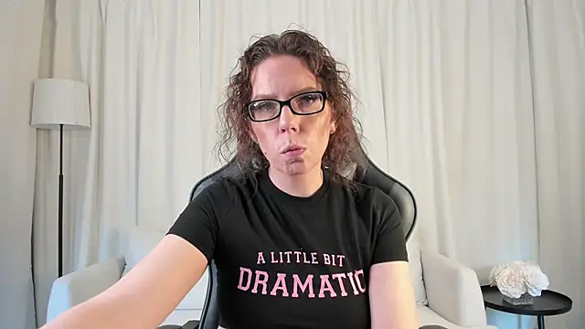 Snapshot of SaraDesirexo chatting on 03.06.26 SaraDesirexo online show from 03.06.26