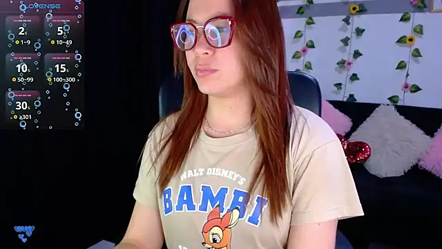 Snapshot of SharonR1 chatting on 11.15.25 SharonR1 online show from 11.15.25