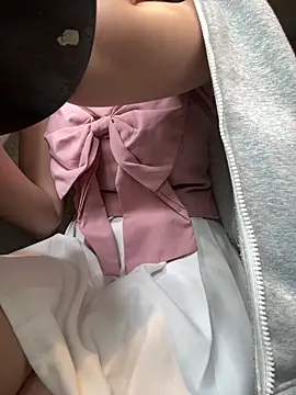 Lami Mi online show from 03.08.25