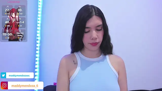 Snapshot of MaddyMendozaxx chatting on 12.01.25 MaddyMendozaxx online show from 12.01.25