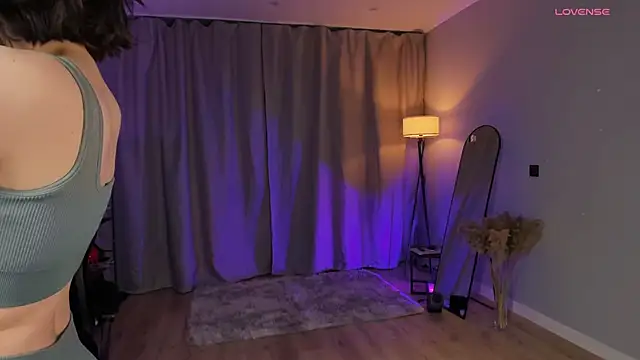 Snapshot of AnnaTrueno chatting on 02.07.26 AnnaTrueno online show from 02.07.26