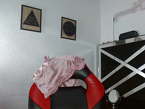 elizabeth mature23 online show from 04.14.26